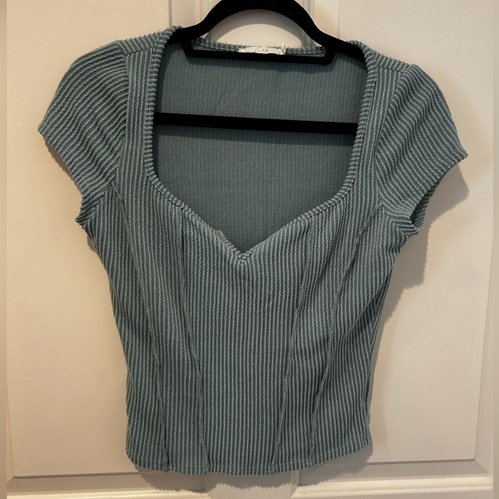 Women’s cropped tee